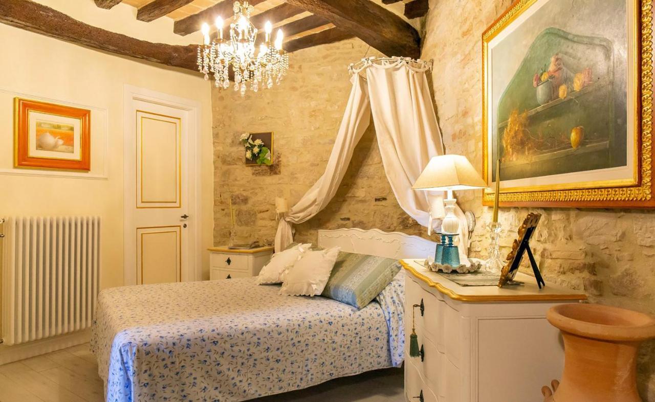 Residenza Teatro Antico Hotel Todi Kültér fotó