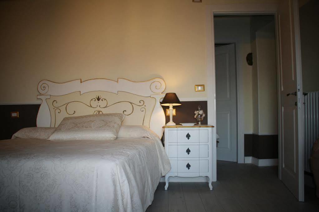 Residenza Teatro Antico Hotel Todi Kültér fotó